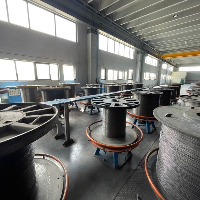 Perparimi Steel - Fabrik prodhimi produkte hekuri ne Shqiperi qe nga viti 1994. Tel i Galvanizuar, Tel Bari, Gozhde Çeliku, Hekur per Ndertim